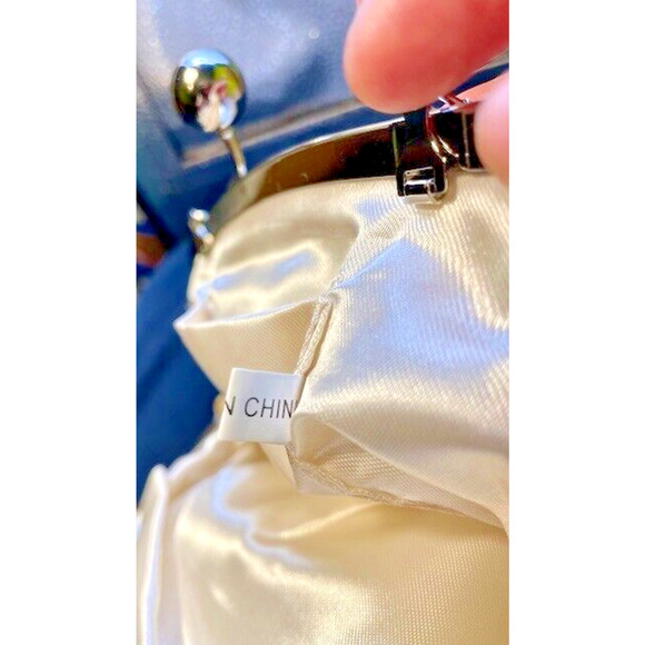 Women Rose Evening Cross-body Handbag Metal Top-handle Chain Strap 6" x9" - Picture 7 of 9